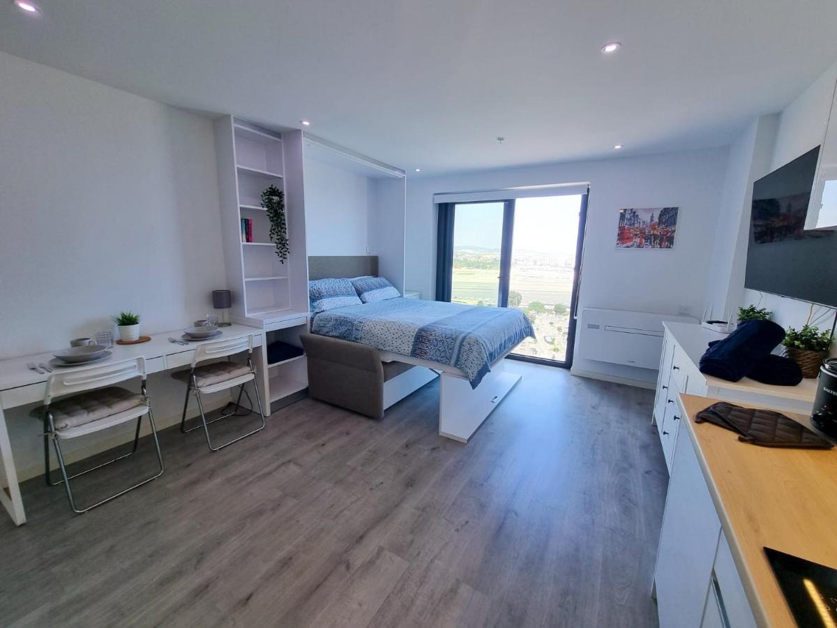 Top Floor Studio - The Hub Gibraltar - Self Catering מראה חיצוני תמונה